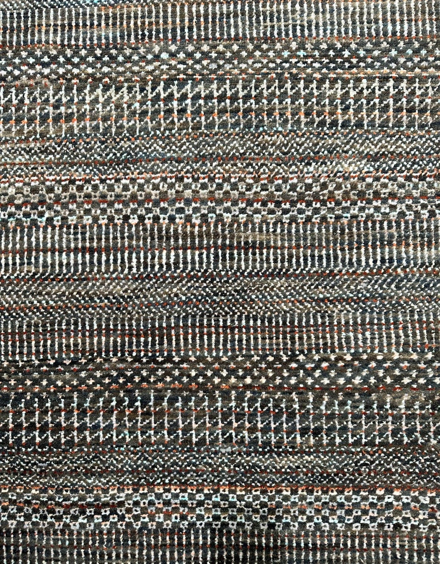 KNOTTED One-of-a-kind Modern Wool 5 x 7 Rug - "Ready to Mingle" Texture (5'x7'3")