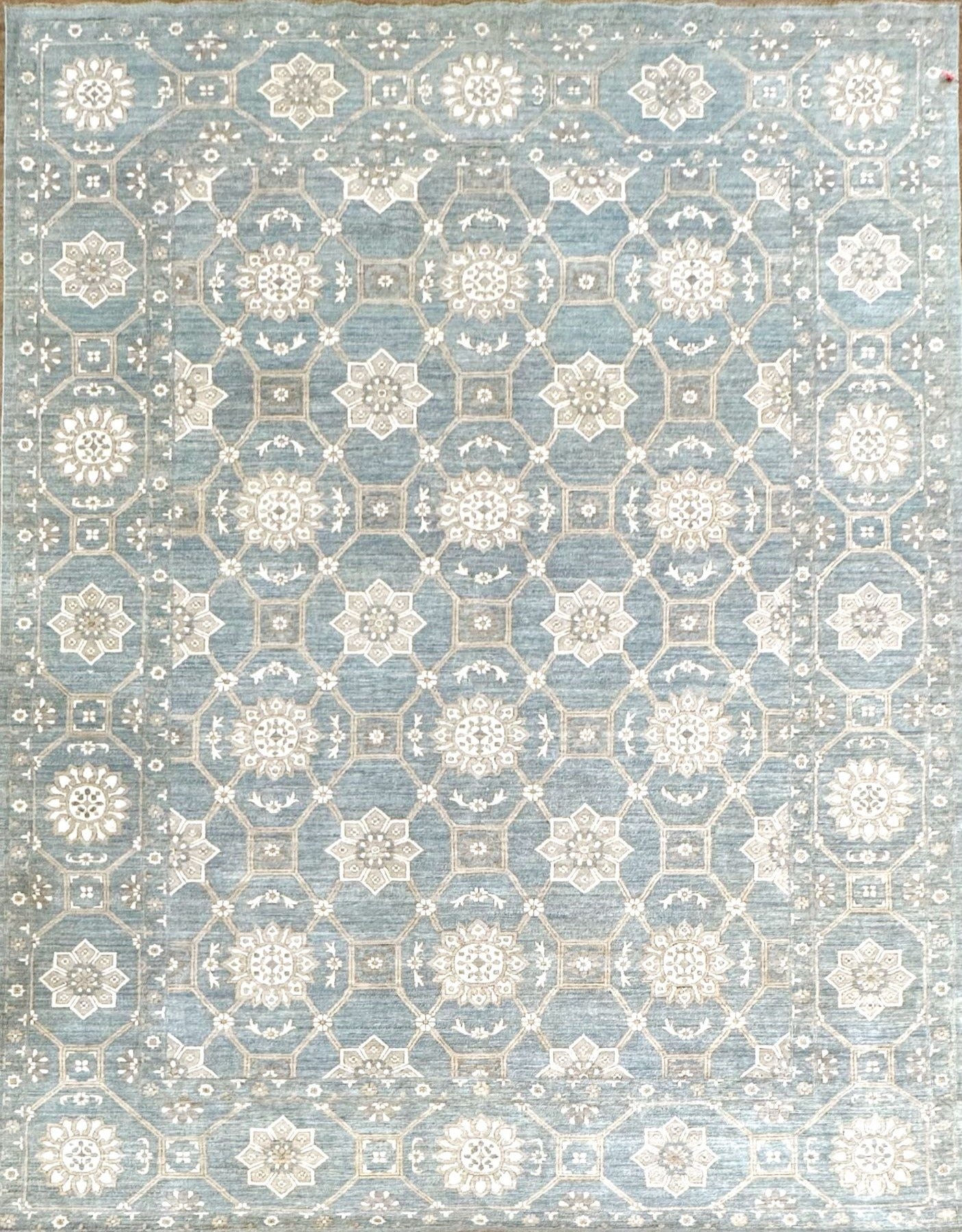 Fine quality blue handknotted wool rug
