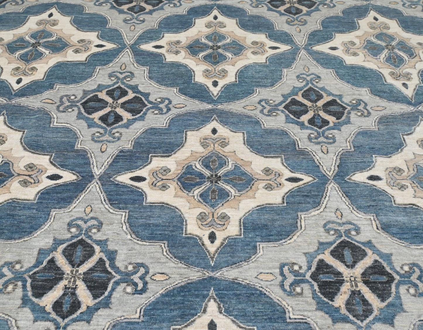 Affordable hand-knotted wool 8 x 10 rug, pay less than retail.