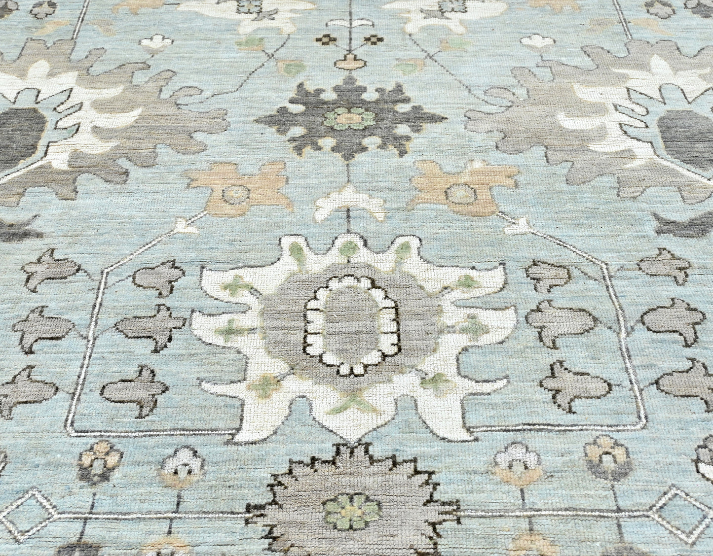 New traditional 9 x 12 patterned wool rug in blue and ivory