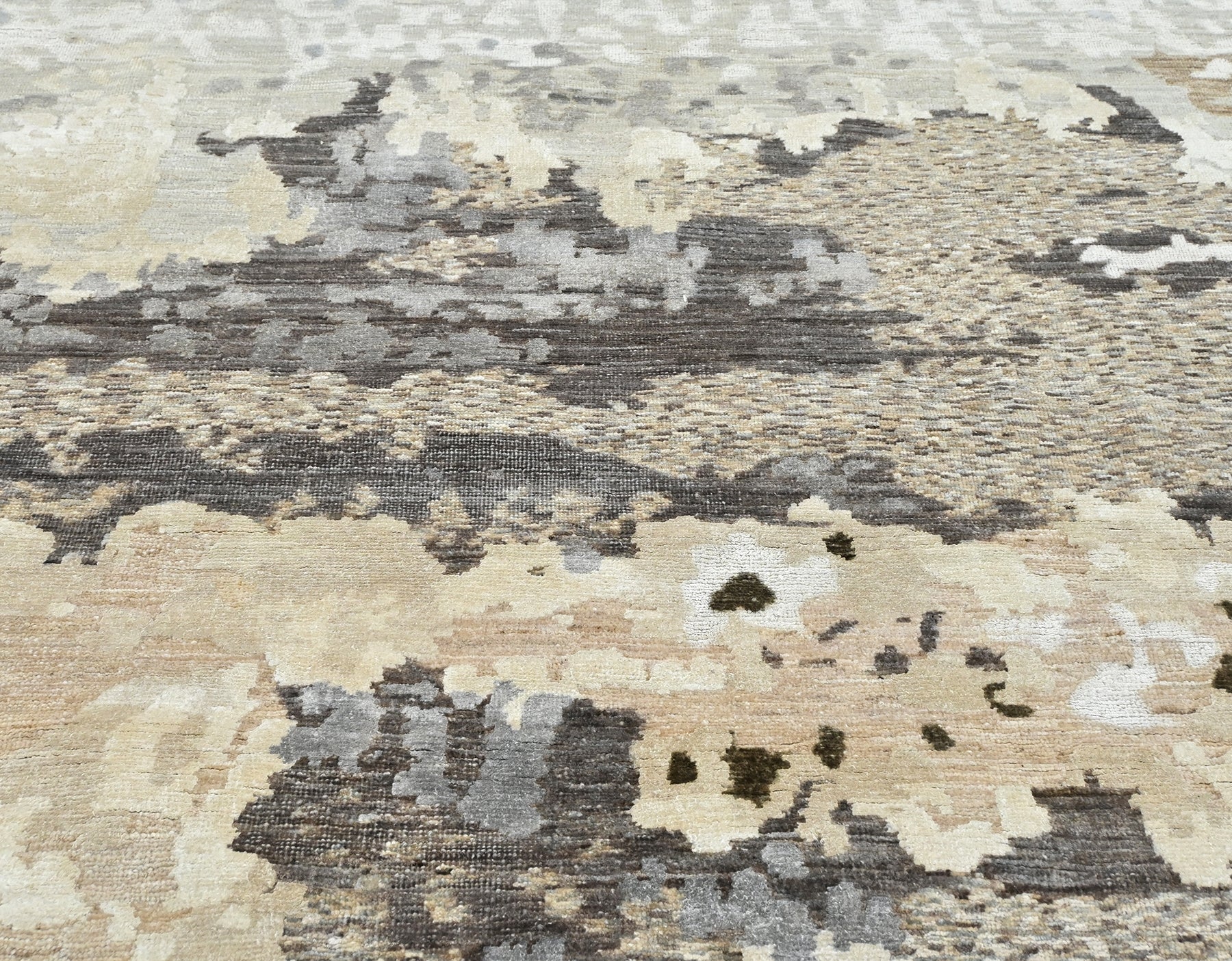 Luxury wool and silk handknotted designer rug 1010 silk ash beige 8x10