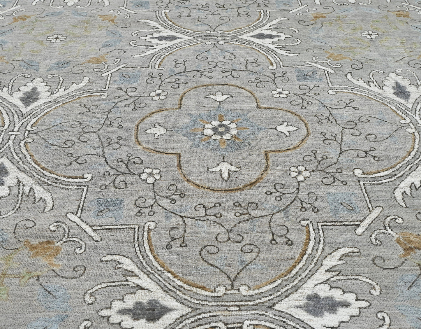 Knotted couture rug 395 sgl gray wool handknotted