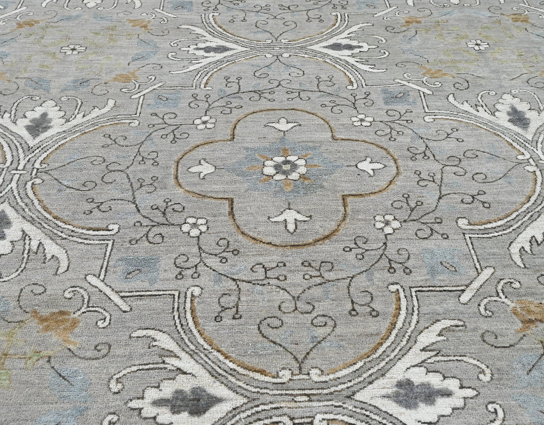 Knotted couture rug 395 sgl gray wool handknotted