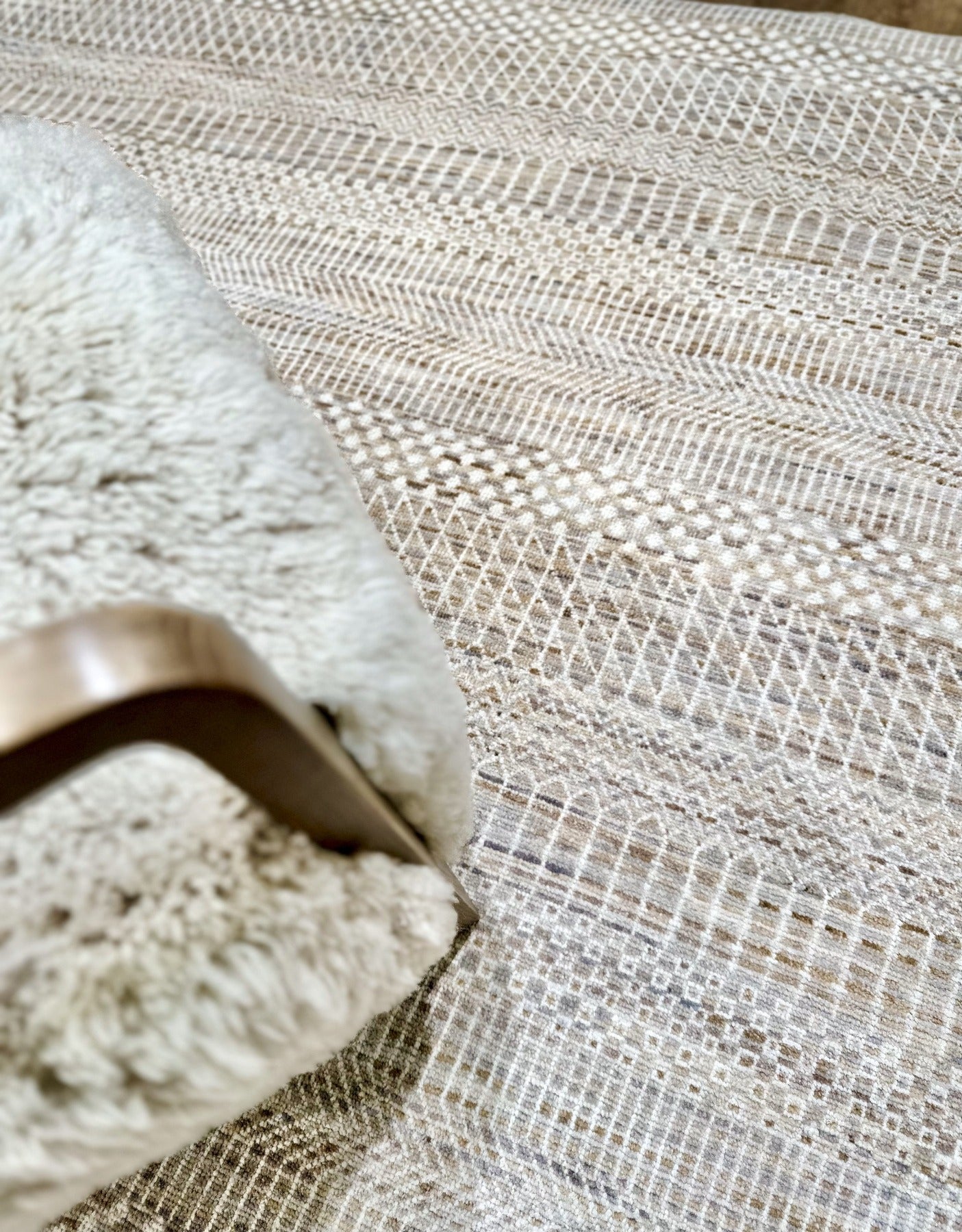 Modern textural handknotted rug with shades of gray, brown, blue, and cream