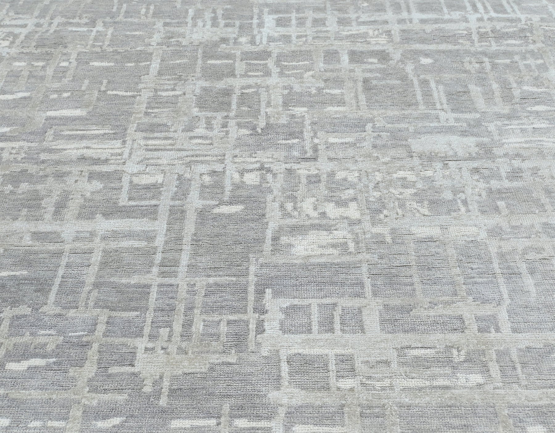 Designer luxury wool and silk handknotted rug
