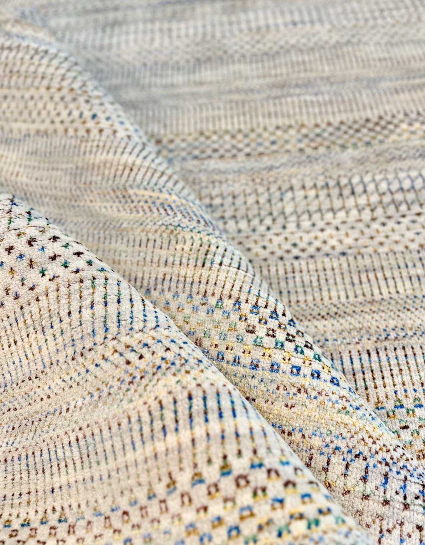 Sari Knotted Texture Multi Color Rug 8' x 10