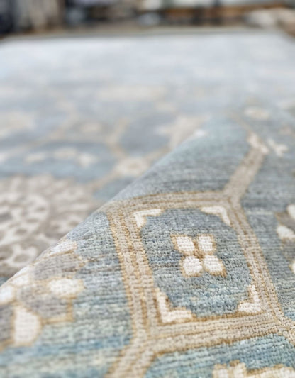 Fine quality blue handknotted wool rug