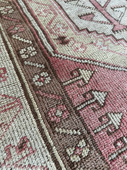 Authentic Turkish Vintage 3 x 5 Rug (3'7" x 5'6")